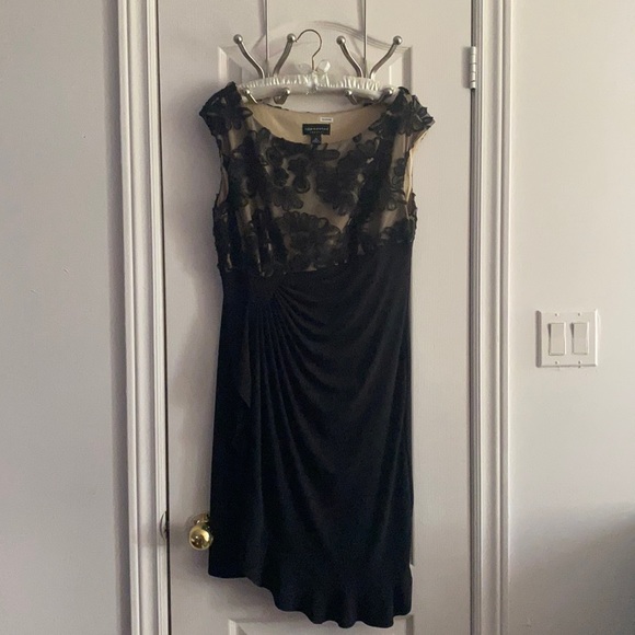 Almost new, reception dress. - Picture 1 of 4